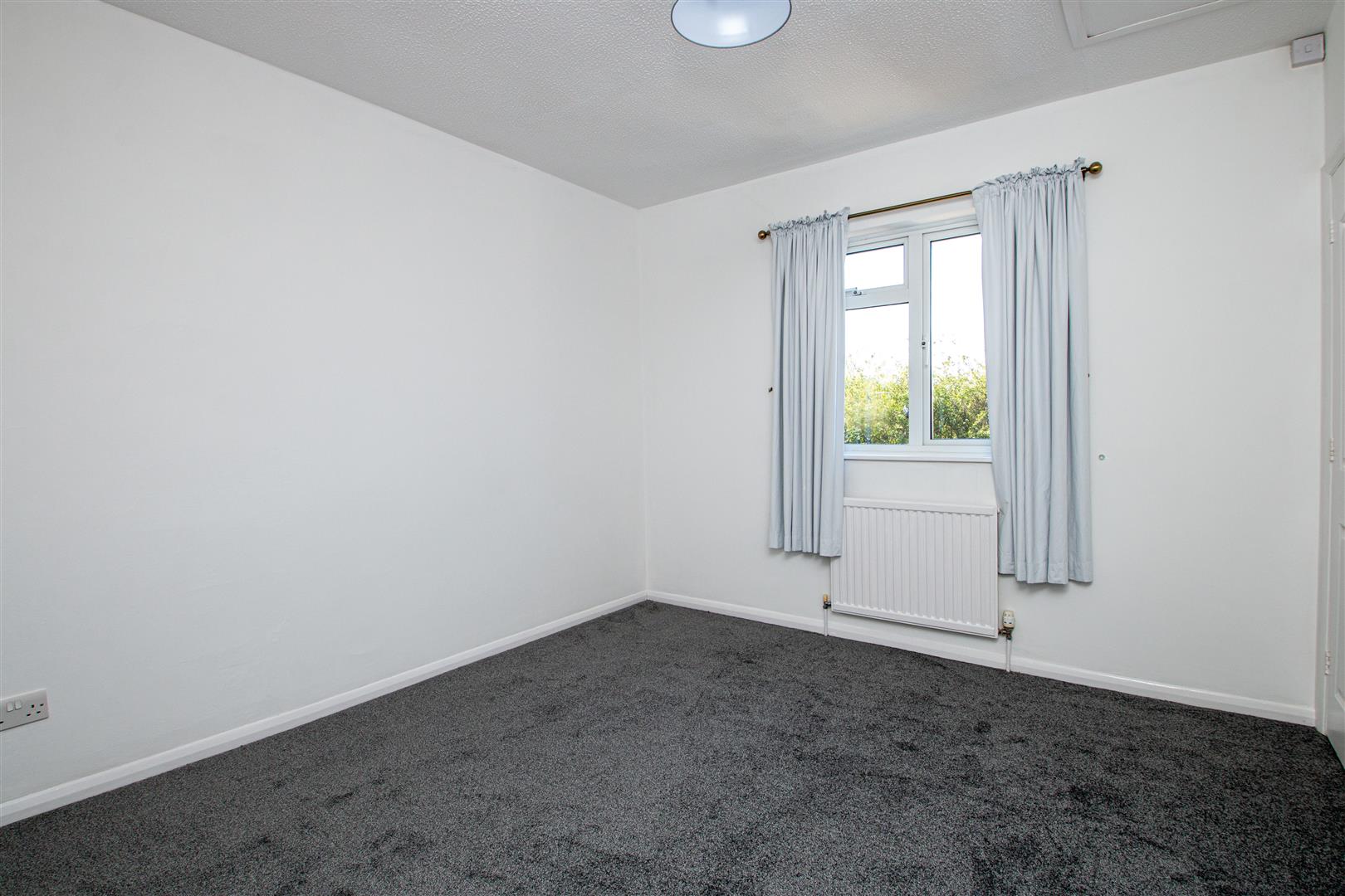 Caraway Close, Walnut Tree